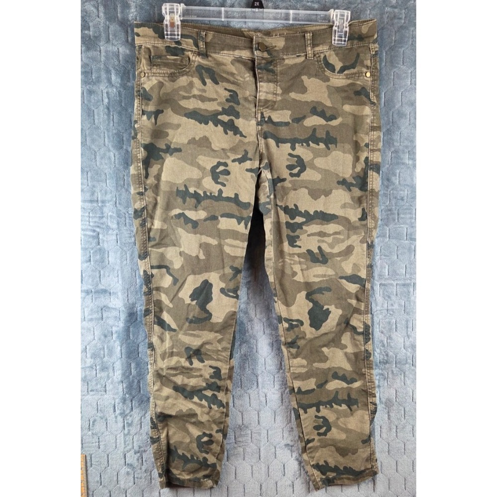 NEW YORK & COMPANY  Ankle Leggings‎ Women's Size 12   Camo  Casual Loose